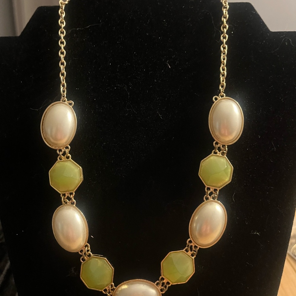 Elegant Gold Necklace with Pearls and Green Accents